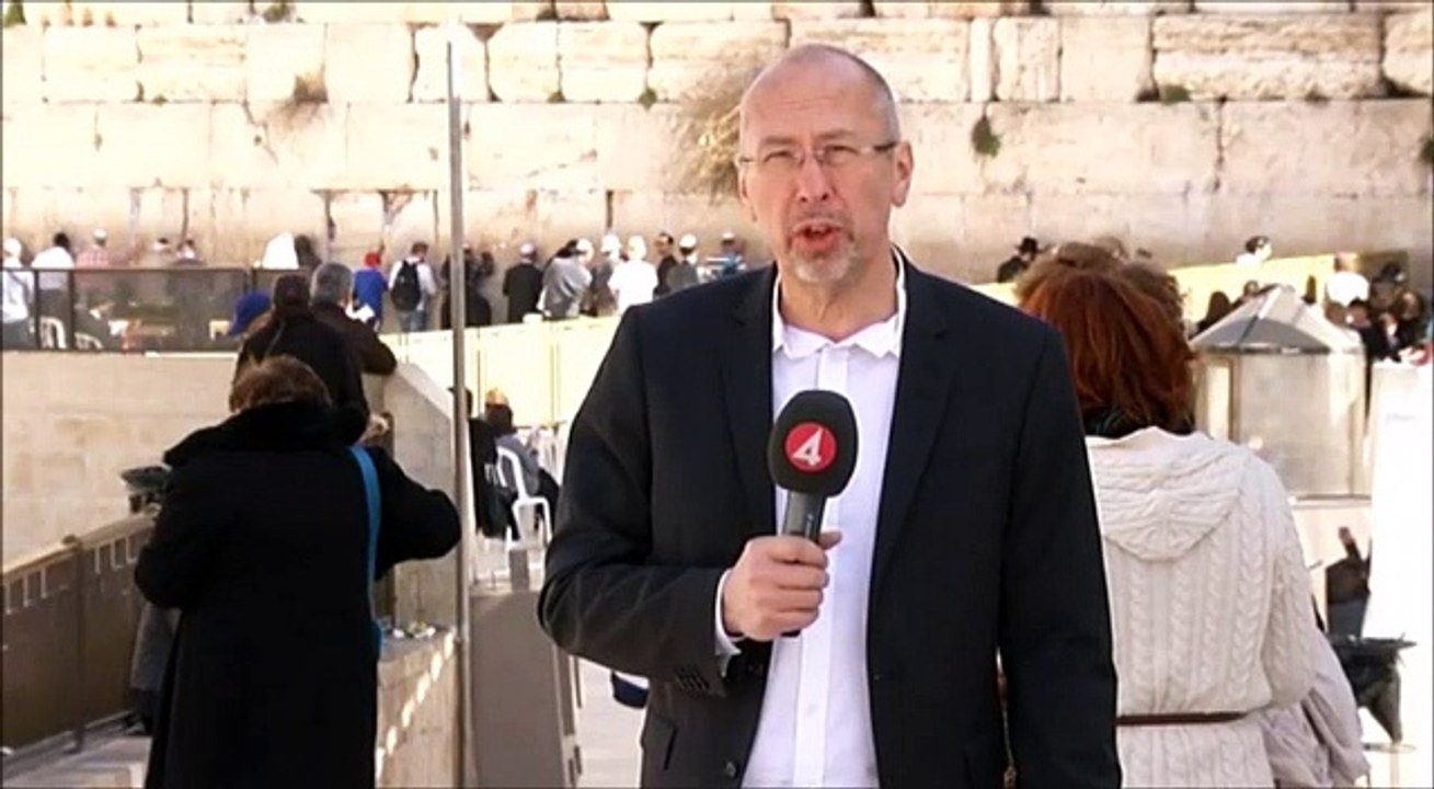 Le direct d'un journaliste suédois perturbé par...