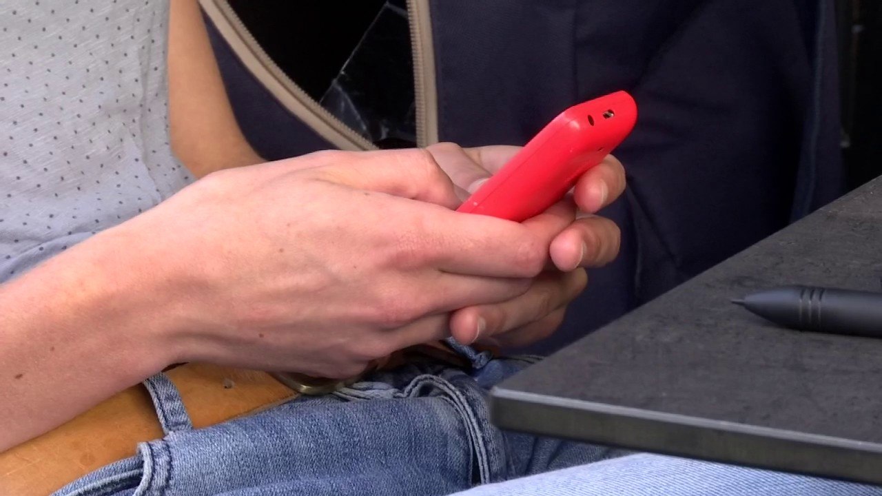 Les Français passent plus de 4h chaque jour devant les écrans... mais il y a des astuces pour se déconnecter