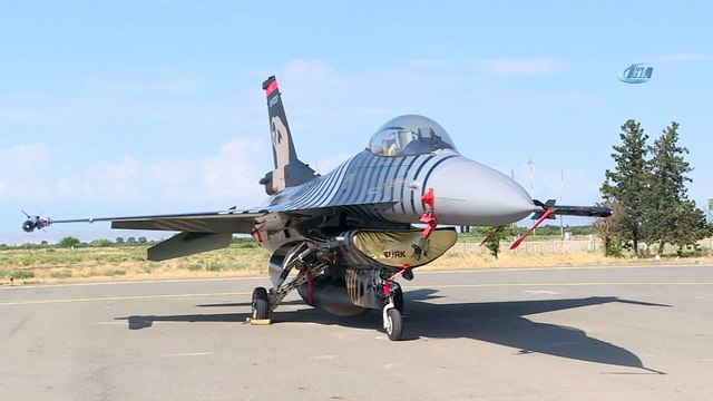 - Azerbaycan'dan gövde gösterisi- Azerbaycan Silahlı Kuvvetler Günü ve Azerbaycan ordusunun 100. kuruluş yıl dönümü Bakü’de kutlandı