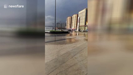 Strange phenomenon of localised rain in southern China