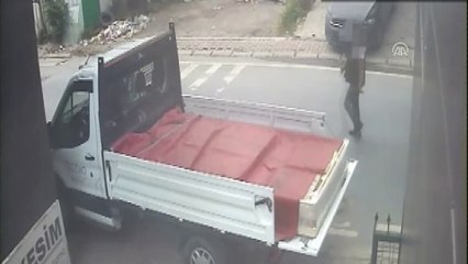 Kamyonet hırsızlığı şüphelisi yakalandı - İSTANBUL
