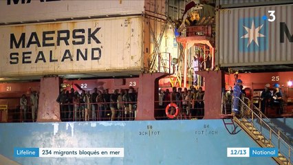 Méditerranée : les 234 migrants du "Lifeline" bloqués en mer