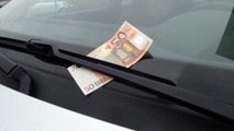 Si veis un billete en el parabrisas de vuestro coche, ¡no lo cojáis!