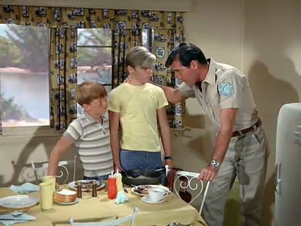 Flipper ( 1964 )  S01E23