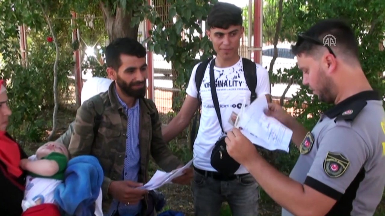 Suriyelilerin bayram sonrası Türkiye'ye dönüşle...