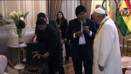 Vatican : quel cadeau Emmanuel Macron va-t-il offrir au pape ?