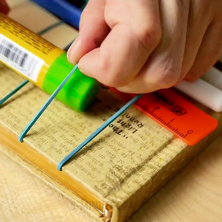 30 DOLLAR STORE SCHOOL HACKS