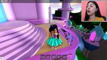 SHE WAS BULLIED FOR BEING POOR, SO I GAVE HER A PROM QUEEN MAKEOVER!- Roblox - Royale High School