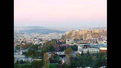 Yabancı Damat - Mustafacan Sevgilisine Sarıldı