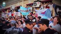 شاهد الجماهير الأرجنتينية العظيمة كيف إستقبلت منتخب الأرجنتين أمام الفندق لرفع معنويات عناصر المنتخب وتفاعل جميل من الاعبين مع هذا الجمهور الأوفى في المعمورة .