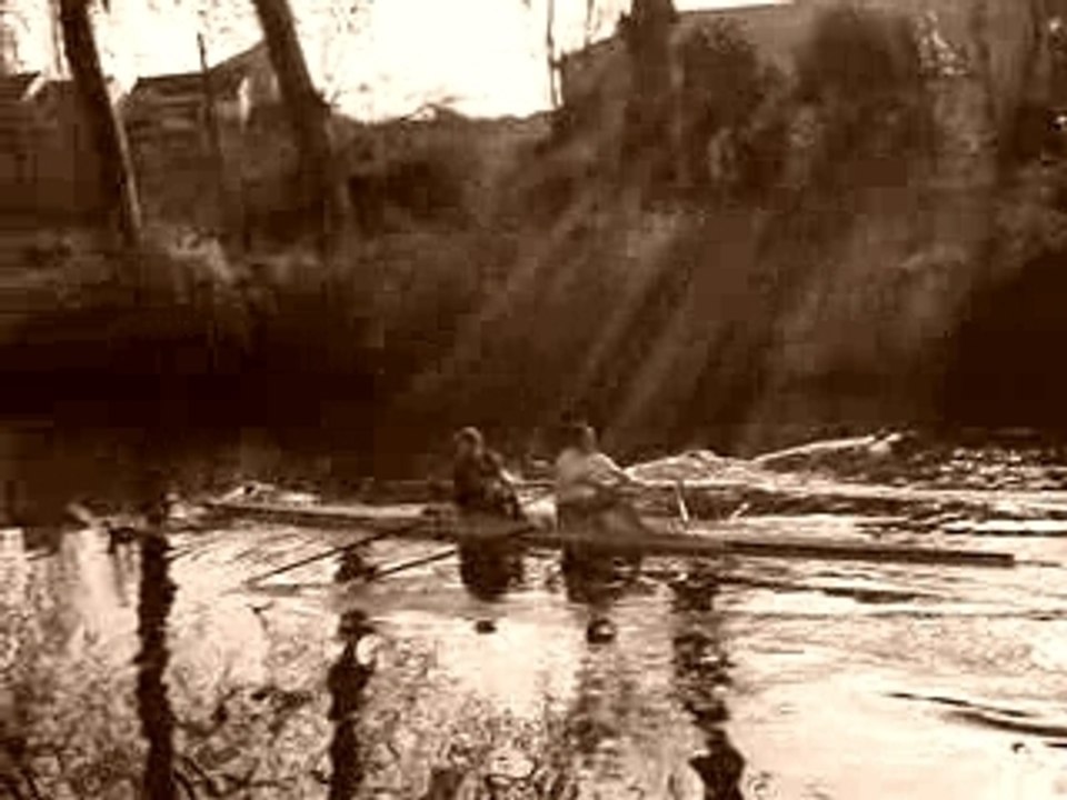 Passage sous le pont port sud