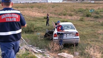 Kütahya'da midibüs ile otomobil çarpıştı: 1 ölü, 1 yaralı