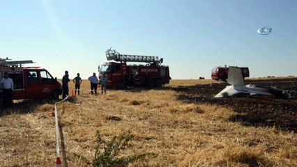 Eğitim uçağı düştü: Pilot hayatını kaybetti