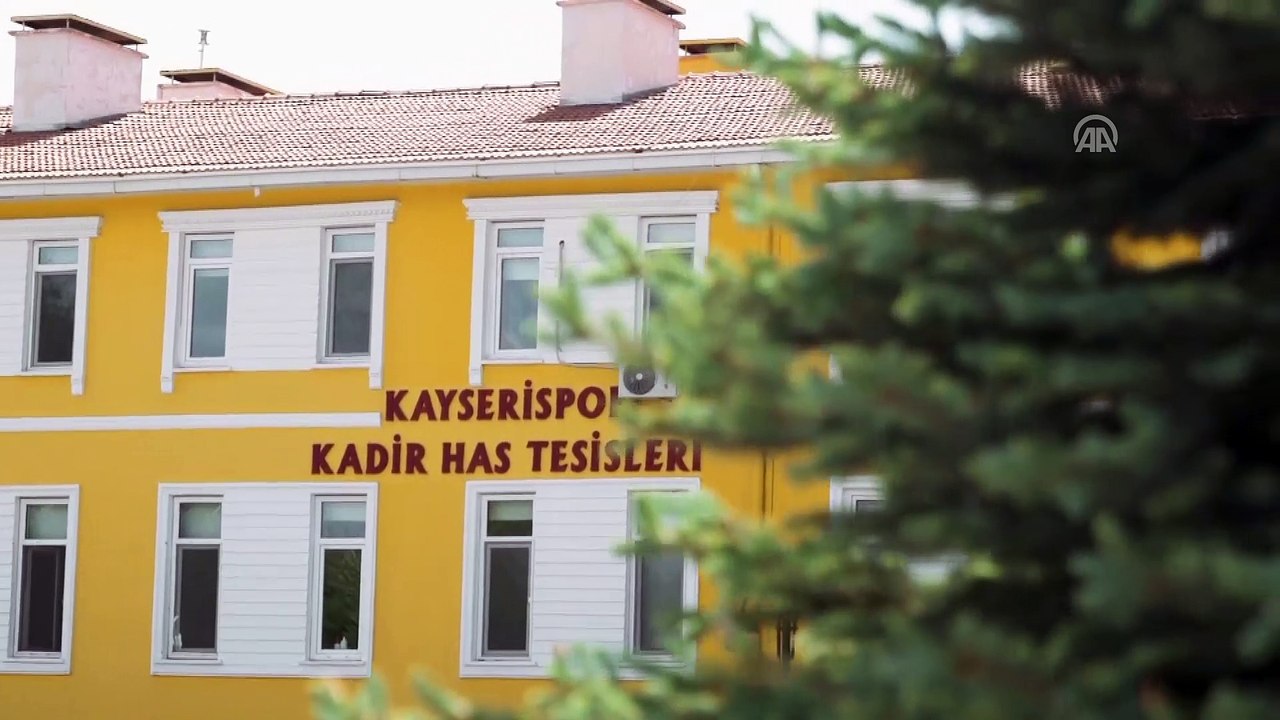 Kayserispor'un yıldızlarından Türkiye'nin EURO 2024 adaylığına destek - İSTANBUL