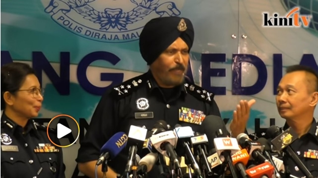 Duit Umno? Tiada siapa datang tuntut - Polis