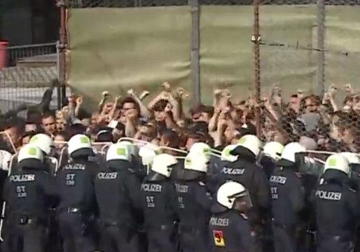 Austrian Security Forces Hold Training Exercise to Prepare for 'Illegal Mass Migration'