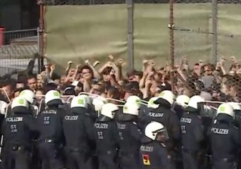 Austrian Security Forces Hold Training Exercise to Prepare for 'Illegal Mass Migration'