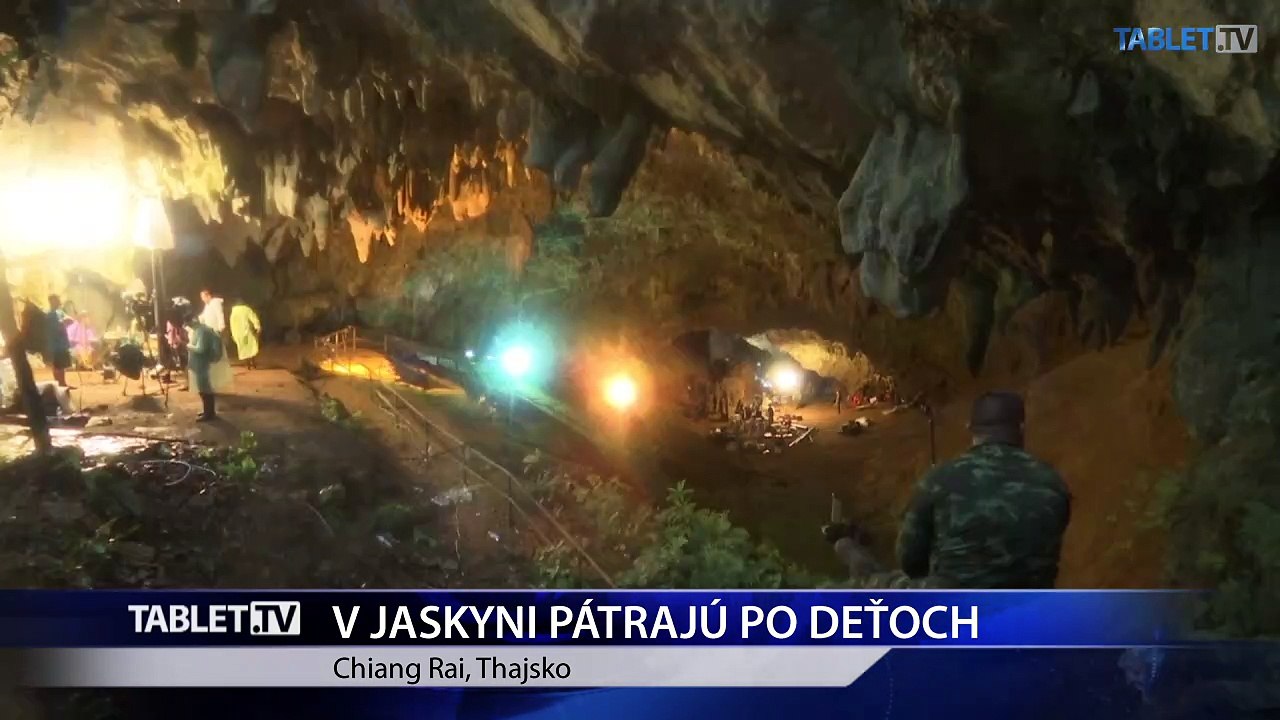 V Thajsku pokračujú v pátraní po stratených deťoch v jaskyni