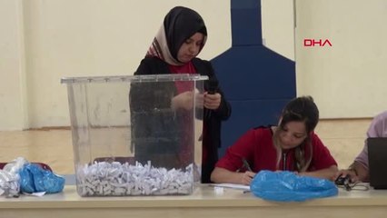 Kilis'te 6 Aylık İşe Gireceklerin Kura Çekimine Devam Edildi