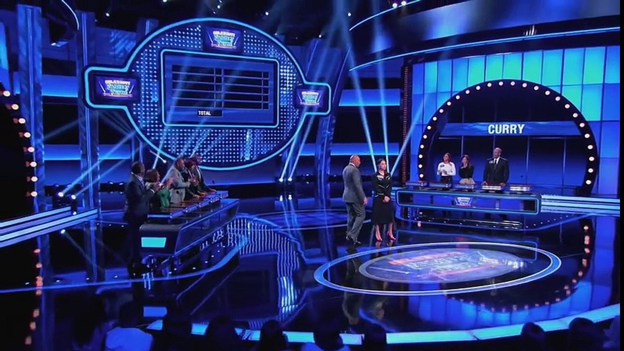 Ayesha & Steph Curry SLAM DUNK Fast Money! - Celebrity Family Feud