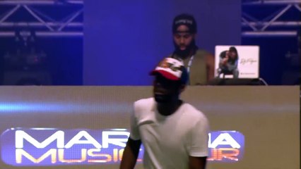 Dadju au Maritima Musica Tour : " Laissez moi chanter pour les reines de Martigues !"