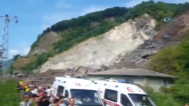 Artvin'de Taş Ocağında Patlatma Heyelana Neden Oldu: 2'si Asker 3 Yaralı