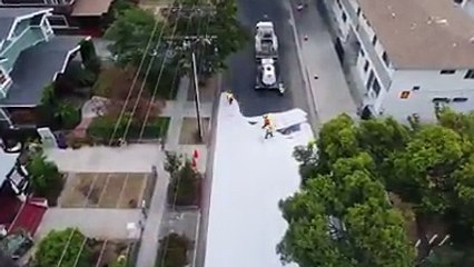 Adana'ya da bundan lazımLos Angeles, kent sıcaklığını nasıl azaltabileceğini görmek için bazı sokakların asfaltlarına yüksek yansıtma yapan bir asfalt kaplama