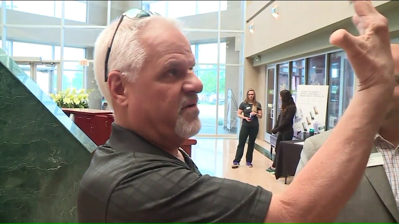 Man Reunited with Quick-Thinking Gym Trainers Who Saved His Life