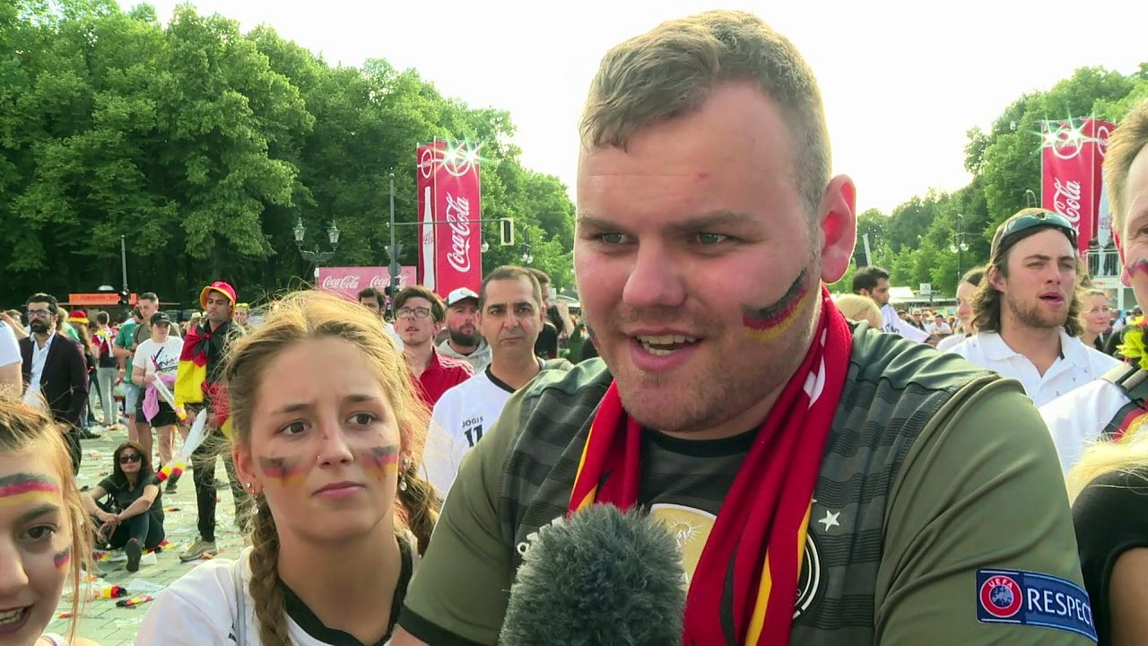 Entsetzen auf der fanmeile in berlin