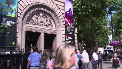 Michael para inglês ver