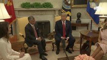 President Trump Is Rudely Interrupted While Meeting King And Queen of Jordan