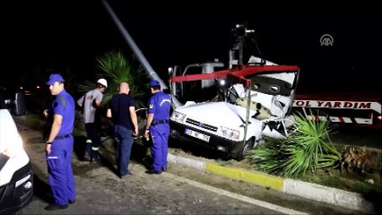 Otomobil direğe çarptı: 1 ölü - AYDIN