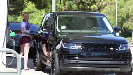 Iggy Azalea Gets CHEEKY In Too-Tiny Shorts While Pumping Gas In L.A.