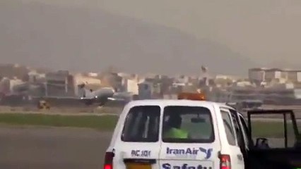 طيار سوري يذهل العالم ببراعته.. لن تصدق ما ستراه!