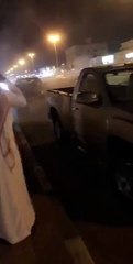 بالفيديو يسير بعكس السير ويصدم دورية شرطة ويهرب في السعودية