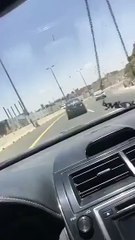 فيديو طبيبة سعودية تقود سيارة على طريق سريع في وضح النهار وهذا مبررها