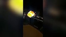 فيديو سائق مخمور يسحب شرطية متعلقة بنافذة سيارته لعدة أميال
