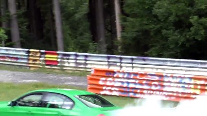 فيديو بي إم دبليو M3 تدب فيها النيران على نوربورغرينغ وتثير الذعر