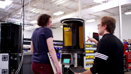 أديداس تكشف عن أول حذاء رياضي مصنع بالطباعة ثلاثية الأبعاد