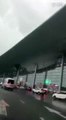 فيديو لحظات مرعبة لانهيار سقف مطار وهذا هو مصير المسافرين