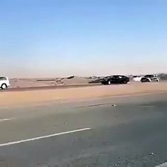 فيديو مفحط متهور يتسبب بكارثة مرورية ويلوذ بالفرار