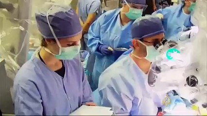 في معجزة علمية مذهلة.. فيديو رجل أمريكي يحصل على وجه جديد بالكامل