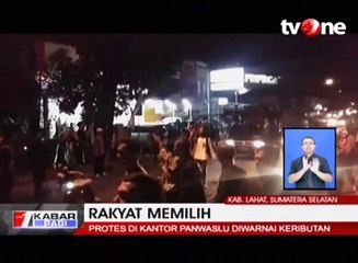 Ratusan Massa Ricuh dengan Polisi di Kantor Panwaslu Sumsel