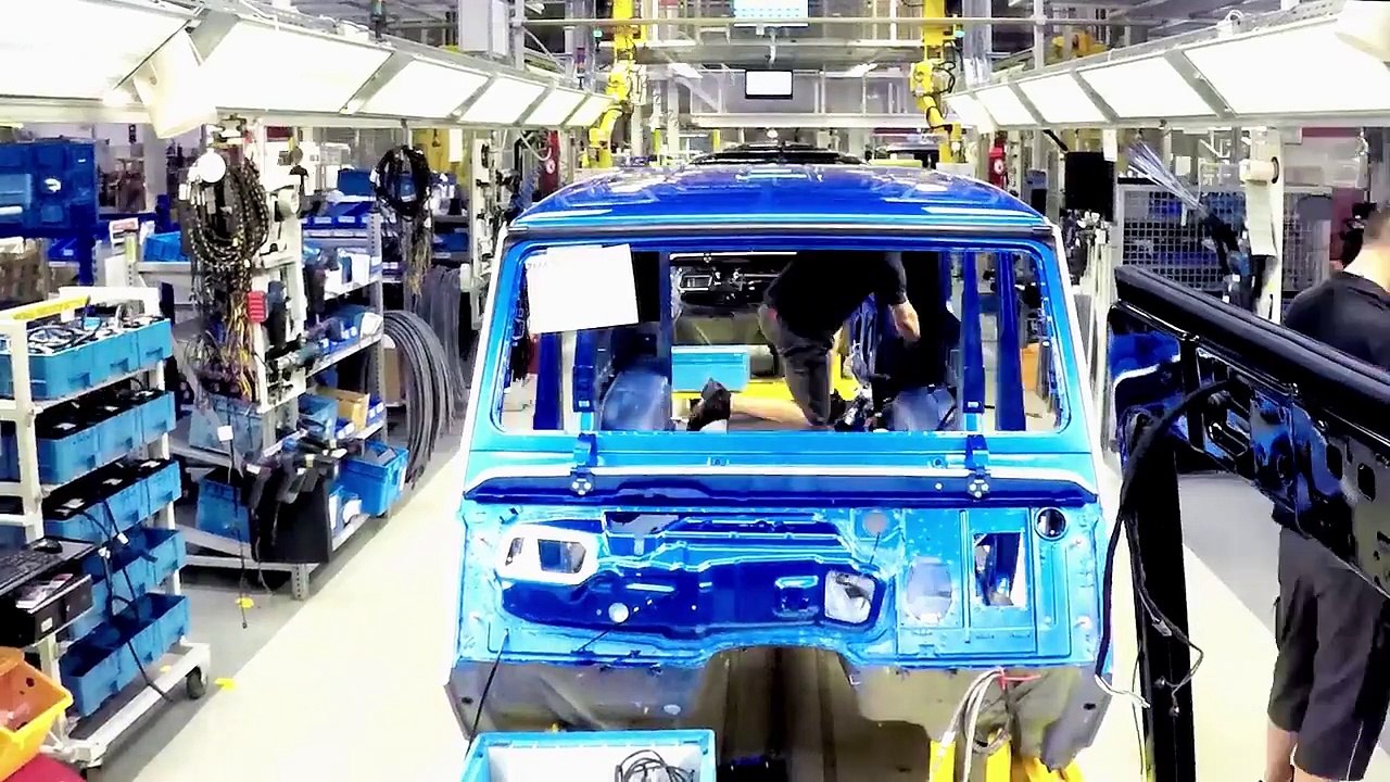 فيديو هكذا صنعت مرسيدس النسخة 300 ألف من جي كلاس