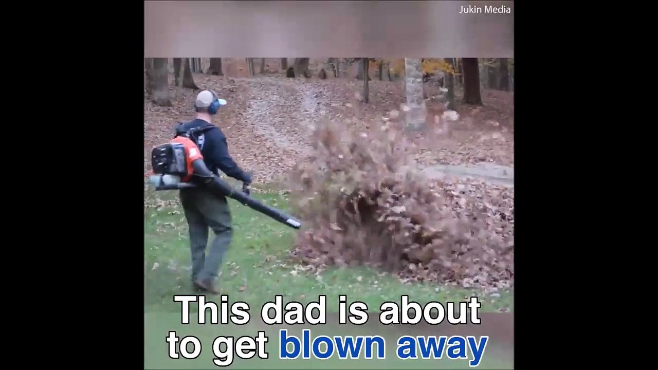 شاهد بالفيديو.. مقلب مضحك قام طفلان بتنفيذه في والدهما