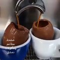 فيديو أحد مقاهي دمشق تقدم قهوة الاسبريسو داخل بيضة كيندر