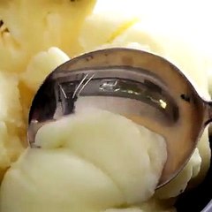 فيديو طريقة تحضير آيس كريم الأناناس الخفيف والصحي