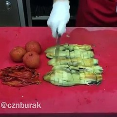 فيديو الشيف التركي براق يحقق شهرة بسبب طريقته في تحضير المشاوي