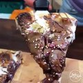 فيديو طريقة تحضير بيتزا الشوكولاتة