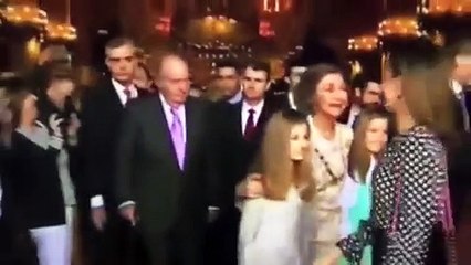 فيديو: خلاف عائلي بين ملكة إسبانيا وحماتها.. والملك يتدخل للفصل بينهما